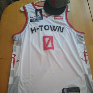 Russell Westbrook jersey with hat